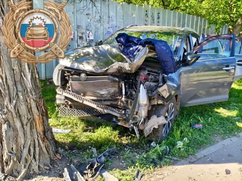 В Луганске в ДТП погибла 22-летняя девушка
