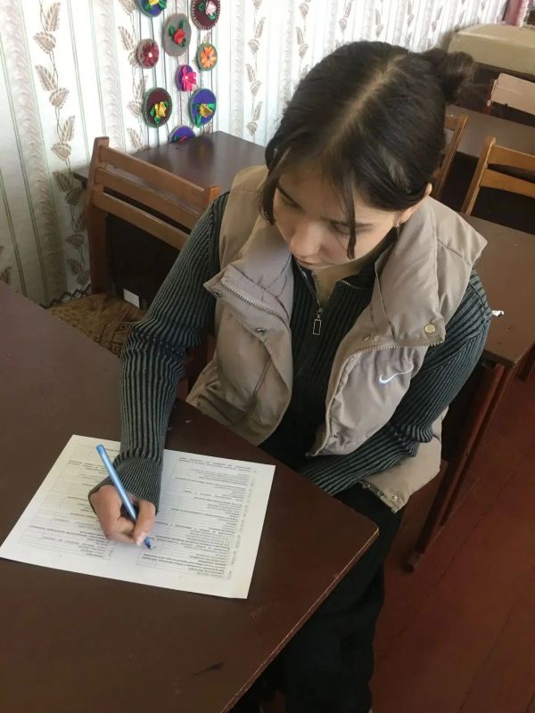 В Артёмовской школе Перевальского округа прошли мероприятия ко Дню молодого избирателя В Артёмовской школе Перевальского округа прошли мероприятия ко Дню молодого избирателя