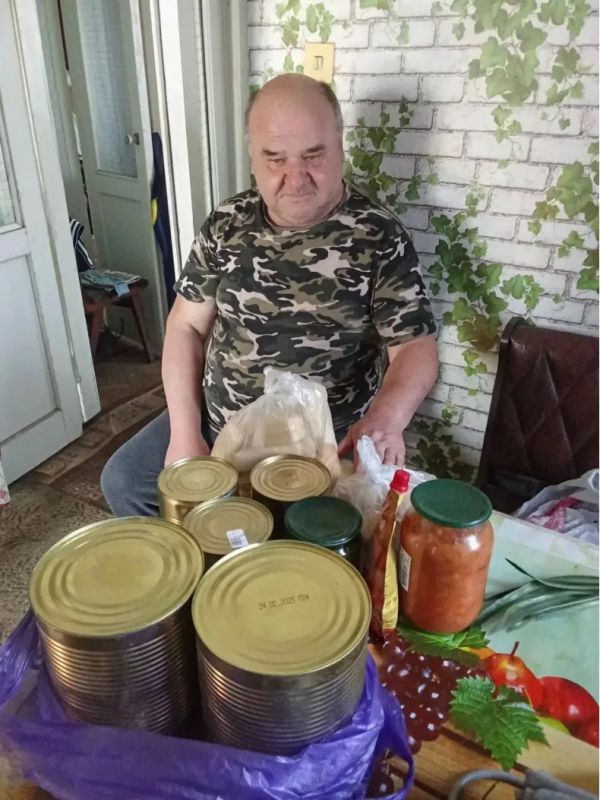 Нуждающиеся жители округа получили гумпомощь от региона-шефа — Красноярского края Нуждающиеся жители округа получили гумпомощь от региона-шефа — Красноярского края