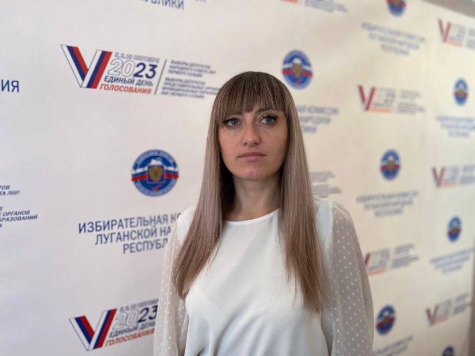 Сегодня свой день рождения отмечает Председатель Избирательной комиссии Луганской Народной Республики Сумская Марианна Владимировна!