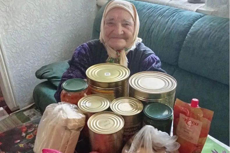 Нуждающиеся жители округа получили гумпомощь от региона-шефа — Красноярского края Нуждающиеся жители округа получили гумпомощь от региона-шефа — Красноярского края