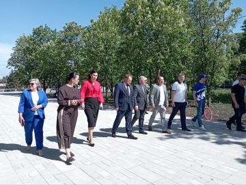 Яна Пащенко: В Луганске полным ходом идёт восстановление парка Дружба