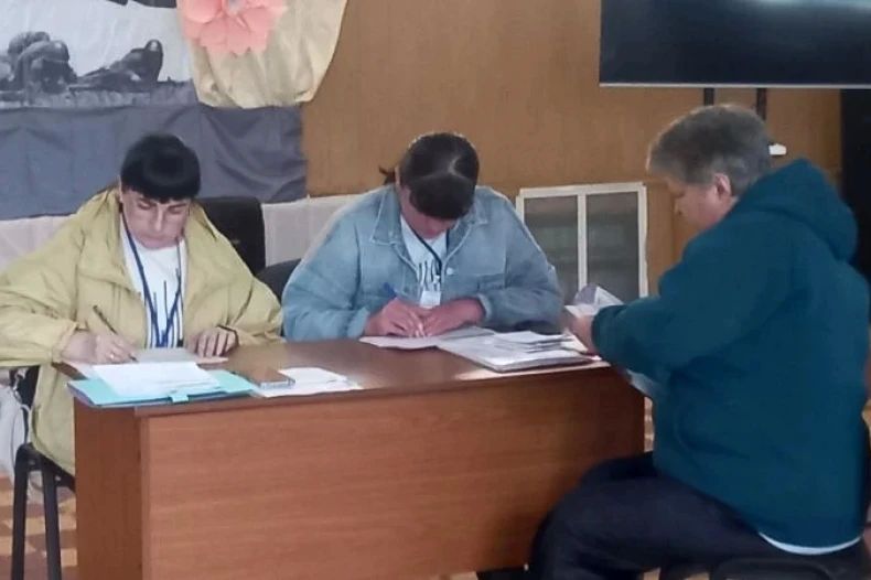 В селе Новоборовицы проведен прием граждан специалистами филиала №15 ГКУ ЛНР «РЦСЗН» В селе Новоборовицы проведен прием граждан специалистами филиала №15 ГКУ ЛНР «РЦСЗН»