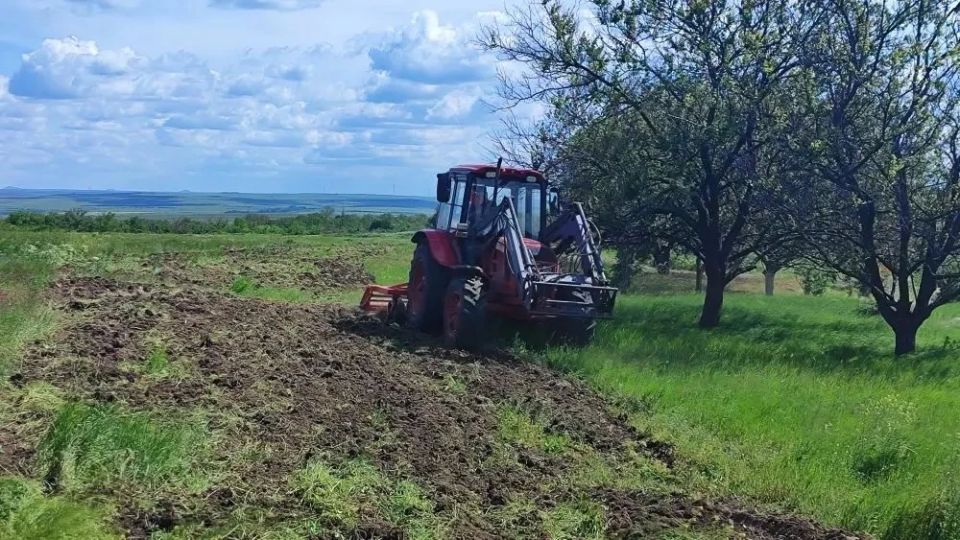Продолжаем работы по противопожарной опашке — вопрос на личном контроле! Продолжаем работы по противопожарной опашке — вопрос на личном контроле!