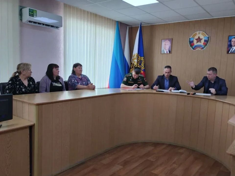 Андрей Рубанцов: В Ровеньках прошла встреча с семьями участников СВО Андрей Рубанцов: В Ровеньках прошла встреча с семьями участников СВО
