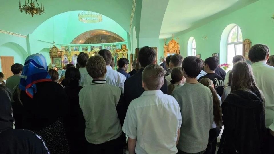 В Ровеньках прошло мероприятие "Христианское воспитание – фундамент крепкой семьи" В Ровеньках прошло мероприятие "Христианское воспитание – фундамент крепкой семьи"