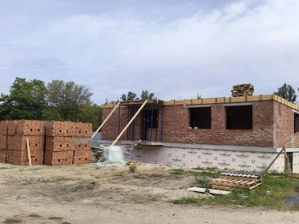 На квартале Ватутина в городе Старобельск продолжается строительство многоквартирного жилого дома На квартале Ватутина в городе Старобельск продолжается строительство многоквартирного жилого дома
