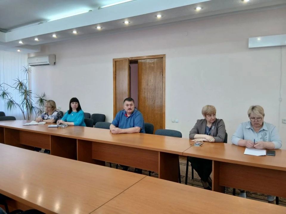 21.05.2026 в Администрации городского округа город Кировск Луганской Народной Республики проведено заседание рабочей группы Межведомственной комиссии Луганской Народной Республики по противодействию формированию просроченной... 21.05.2026 в Администрации городского округа город Кировск Луганской Народной Республики проведено заседание рабочей группы Межведомственной комиссии Луганской Народной Республики по противодействию формированию просроченной...