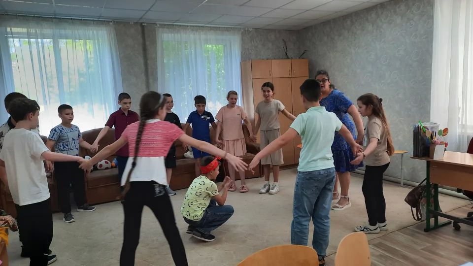 НАРОДНЫМ ИГРАМ ЖИТЬ И КРЕПНУТЬ НАРОДНЫМ ИГРАМ ЖИТЬ И КРЕПНУТЬ