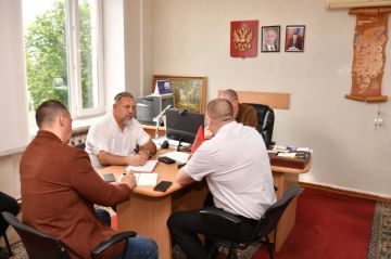 В Администрации Свердловского округа обсудили ход работ с регионами-шефами