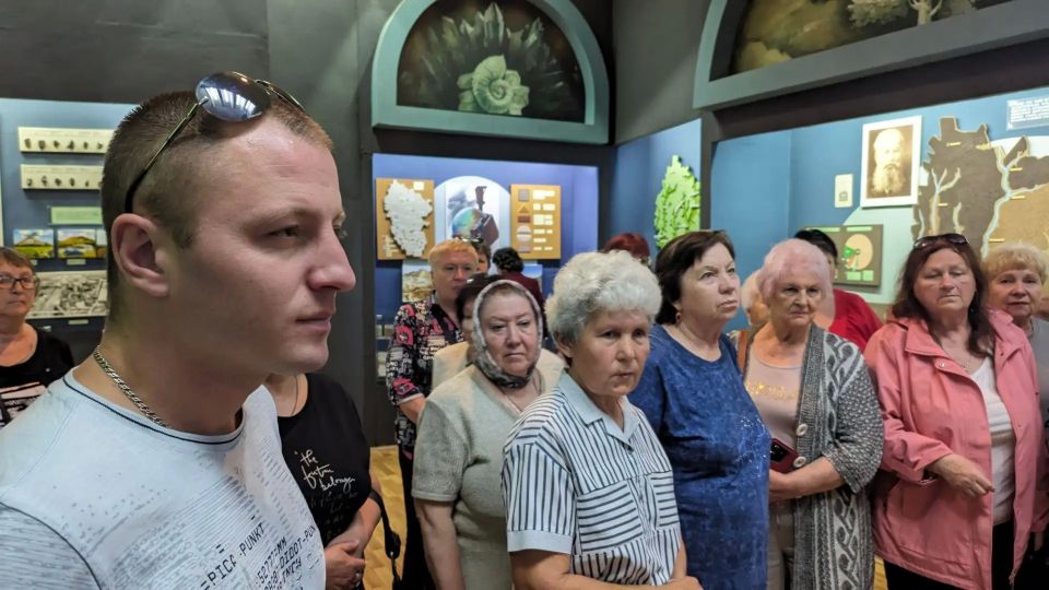 Участницы проекта «Активное долголетие» из Перевальска посетили Луганский краеведческий музей Участницы проекта «Активное долголетие» из Перевальска посетили Луганский краеведческий музей