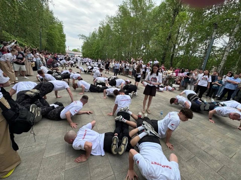 Министр спорта ЛНР посетил Тюменскую область Министр спорта ЛНР посетил Тюменскую область