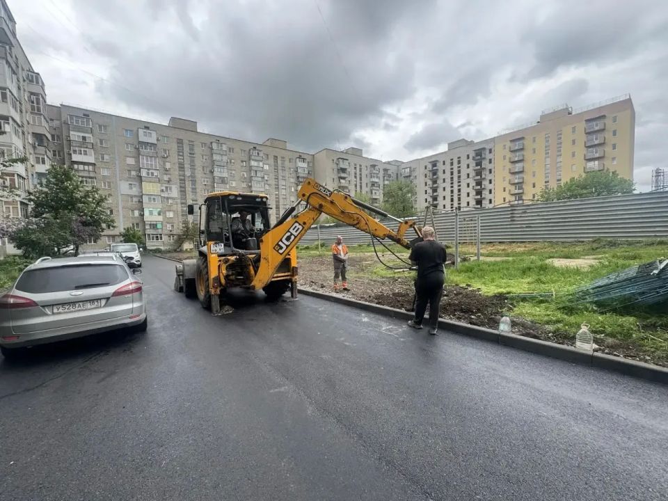 Уличные опоры на Микроцентре в Краснодоне! Уличные опоры на Микроцентре в Краснодоне!