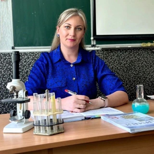 Учитель химии и биологии, куратор агротехклассов- Анна Васильевна Филиппова! Учитель химии и биологии, куратор агротехклассов- Анна Васильевна Филиппова!