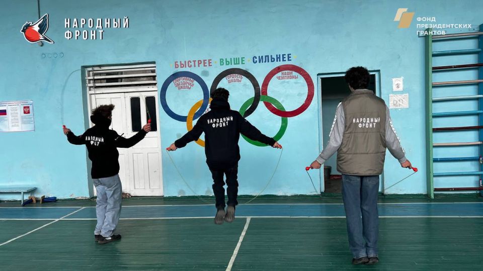 Молодёжка из Стаханова провела тренировку Молодёжка из Стаханова провела тренировку