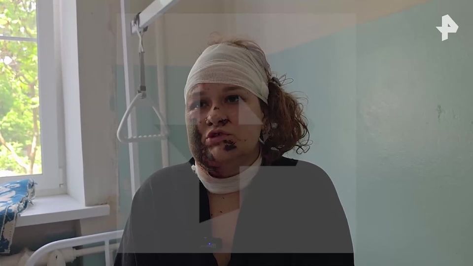 "Они услышали мои крики и вытащили оттуда": пострадавшая от удара ВСУ по общежитию в Старобельске в ЛНР рассказала, как проходила эвакуация