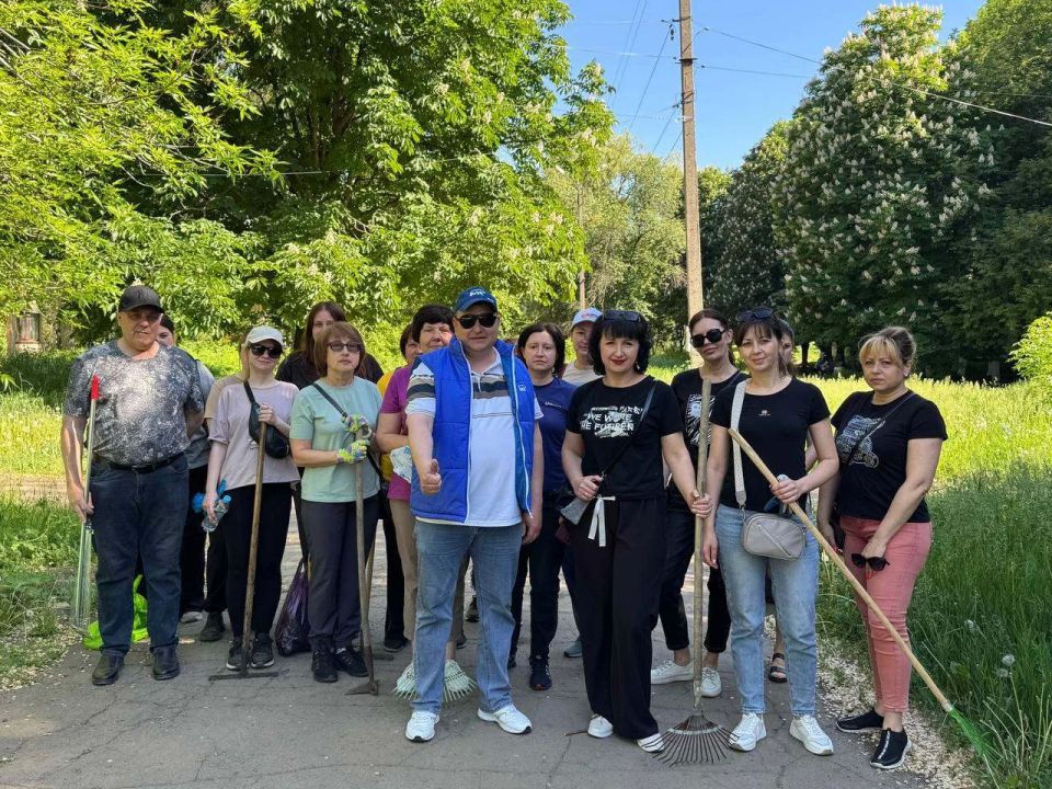 В округе продолжаются работы по благоустройству территории