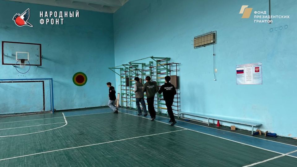 Молодёжка из Стаханова провела тренировку Молодёжка из Стаханова провела тренировку