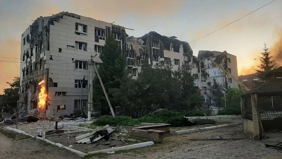 Записки ветерана: Украинские нацисты нанесли удар по Старобельскому профессиональному колледжу в ЛНР Записки ветерана: Украинские нацисты нанесли удар по Старобельскому профессиональному колледжу в ЛНР