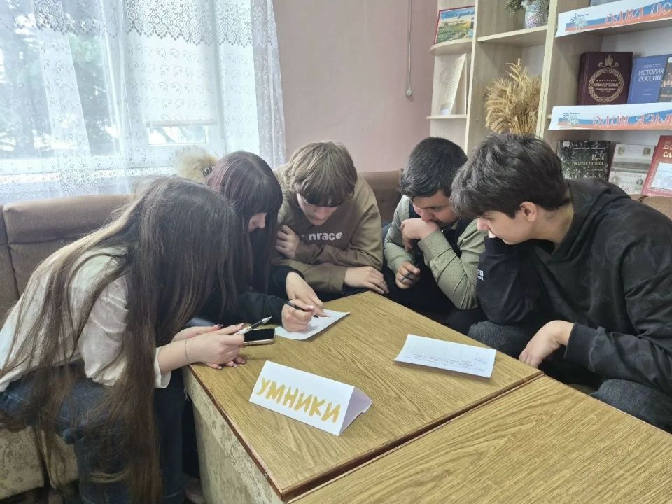 В преддверии Дня славянской письменности и культуры в Лутугинской центральной районной библиотеке прошло мероприятие