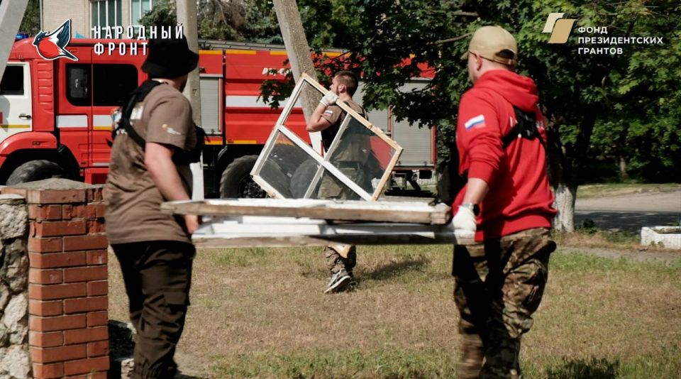 Сегодня ночью вражеские БПЛА ударили по студенческому общежитию Старобельского педагогического колледжа Сегодня ночью вражеские БПЛА ударили по студенческому общежитию Старобельского педагогического колледжа