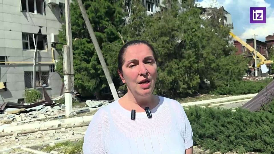 Ректор ЛГПУ в Старобельске, по которому ВСУ нанесли удар, рассказала "Известиям", что в результате атаки повреждены три здания