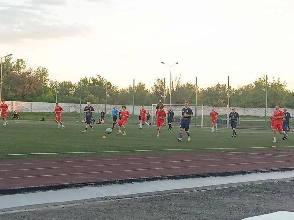 В Перевальске состоялся 2-й тур Вечерней лиги по футболу В Перевальске состоялся 2-й тур Вечерней лиги по футболу