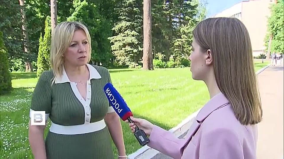 Прямая ложь представителей стран Запада на Совбезе ООН, которые отрицали удар ВСУ по студенческому общежитию в Старобельске, оскорбляет чувства тех, кто борется за жизнь своих детей, заявила "Вестям" Мария Захарова