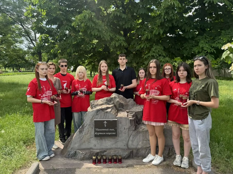 «Мы с вами: молодёжь Алчевска выражает солидарность пострадавшим в Старобельске» «Мы с вами: молодёжь Алчевска выражает солидарность пострадавшим в Старобельске»