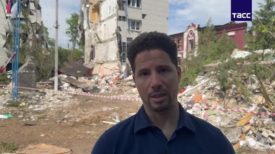 Атакованное ВСУ общежитие в Старобельске — абсолютно гражданский объект, повсюду подростковая одежда вместо "производства беспилотников"