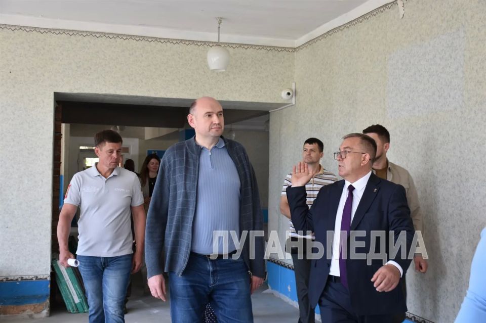 Перевальский муниципальный округ с рабочим визитом посетил губернатор Оренбургской области Евгений Солнцев Перевальский муниципальный округ с рабочим визитом посетил губернатор Оренбургской области Евгений Солнцев