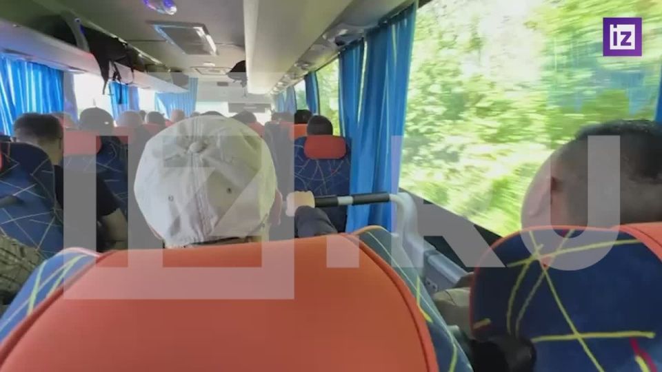 Более 50 иностранных журналистов из 19 стран прямо сейчас едут в ЛНР, чтобы посетить разрушенный после атаки ВСУ колледж в Старобельске