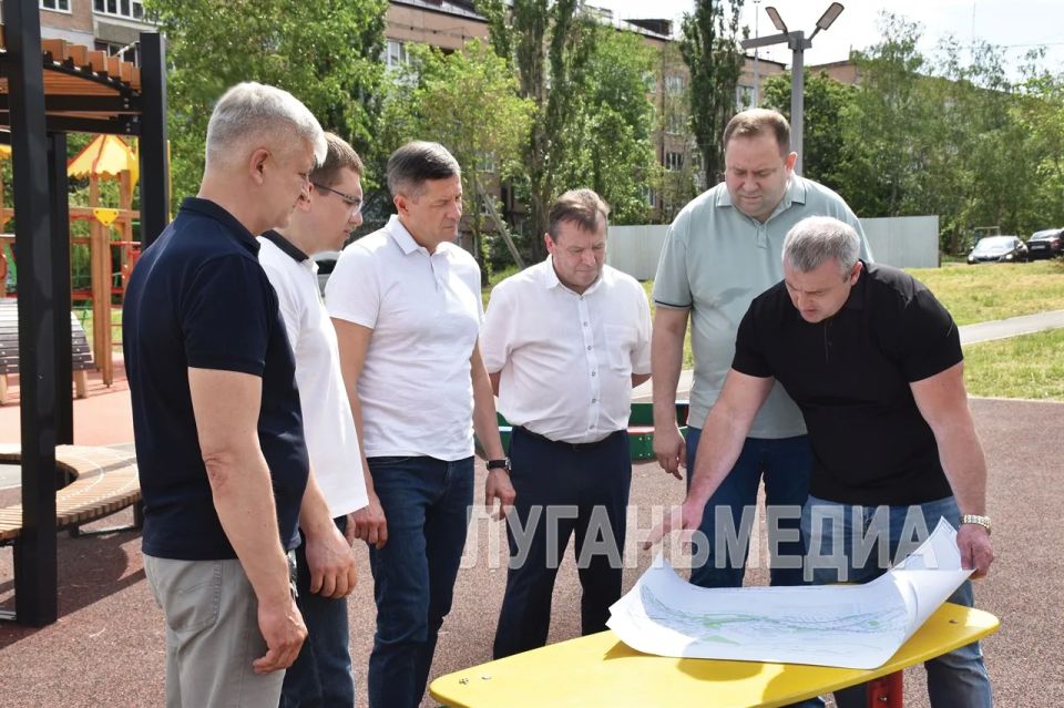 Подшефную Брянку с рабочим визитом посетил врио Губернатора Брянской области Егор Ковальчук Подшефную Брянку с рабочим визитом посетил врио Губернатора Брянской области Егор Ковальчук