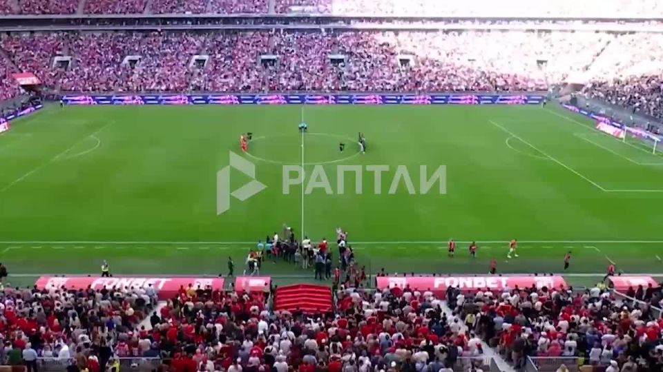 Жертв удара ВСУ по колледжу в Старобельске почтили минутой молчания на финале Кубка России в «Лужниках»