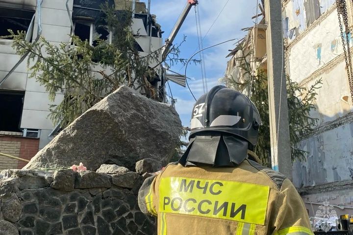 Погибли 21 человек, в ЛНР траур: Старобельск скорбит по жертвам страшного удара ВСУ Погибли 21 человек, в ЛНР траур: Старобельск скорбит по жертвам страшного удара ВСУ
