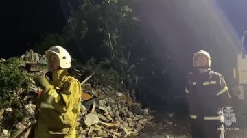 Новые кадры от МЧС с места трагедии в Старобельске