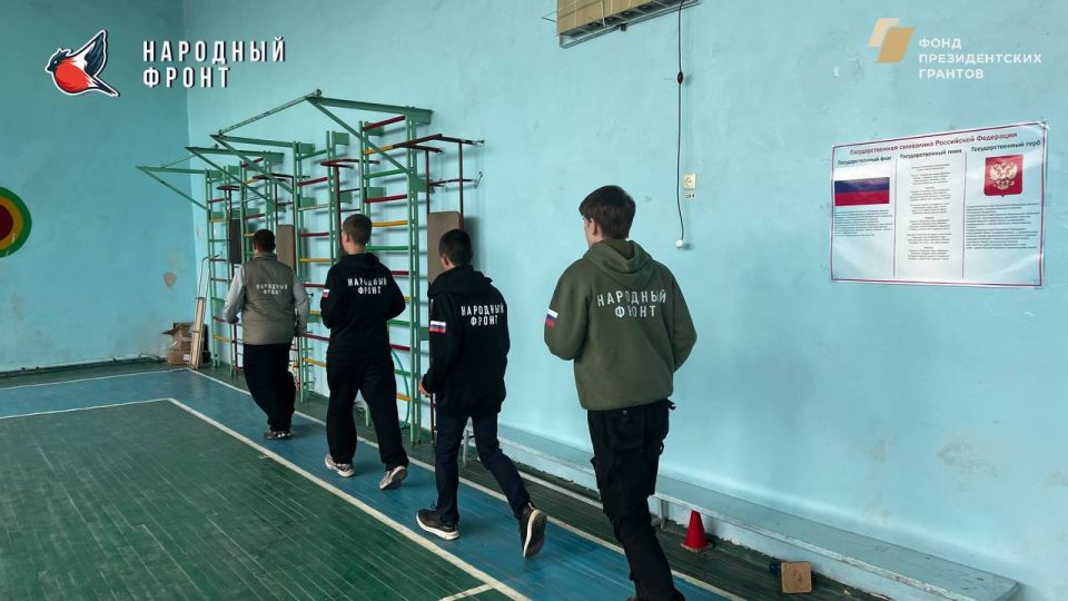 Молодёжка НФ в Стаханове проводит время на тренировках! Молодёжка НФ в Стаханове проводит время на тренировках!