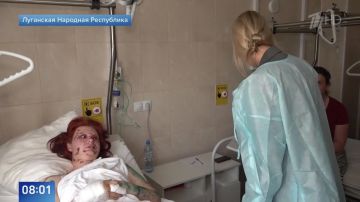 Уполномоченный по правам человека в России Яна Лантратова посетила больницу в ЛНР, где находятся пострадавшие во время теракта ВСУ в Старобельске
