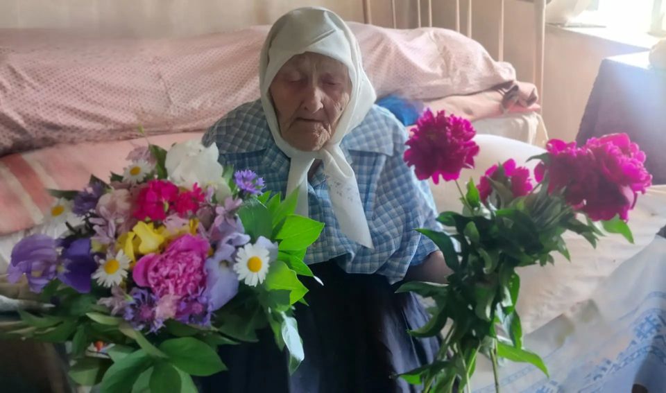 24.05.2026 г. начальник Красноталовского ожо Андрей Тарасов поздравил с Днём рождения жительницу Красного Деркула Шевченко Веру Петровну и вручил поздравительное письмо от Президента Российской Федерации Владимира... 24.05.2026 г. начальник Красноталовского ожо Андрей Тарасов поздравил с Днём рождения жительницу Красного Деркула Шевченко Веру Петровну и вручил поздравительное письмо от Президента Российской Федерации Владимира...