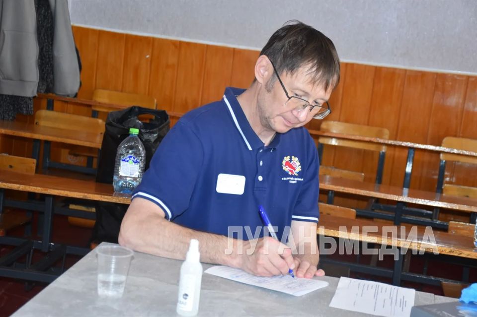 В Перевальском округе работает выездная бригада детских врачей из региона-шефа – Оренбургской области В Перевальском округе работает выездная бригада детских врачей из региона-шефа – Оренбургской области