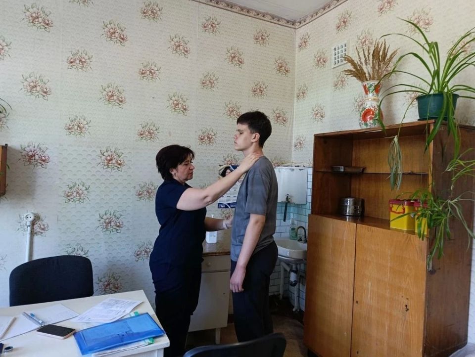 25 мая бригада оренбургских врачей-специалистов работала в пгт Фащевка 25 мая бригада оренбургских врачей-специалистов работала в пгт Фащевка