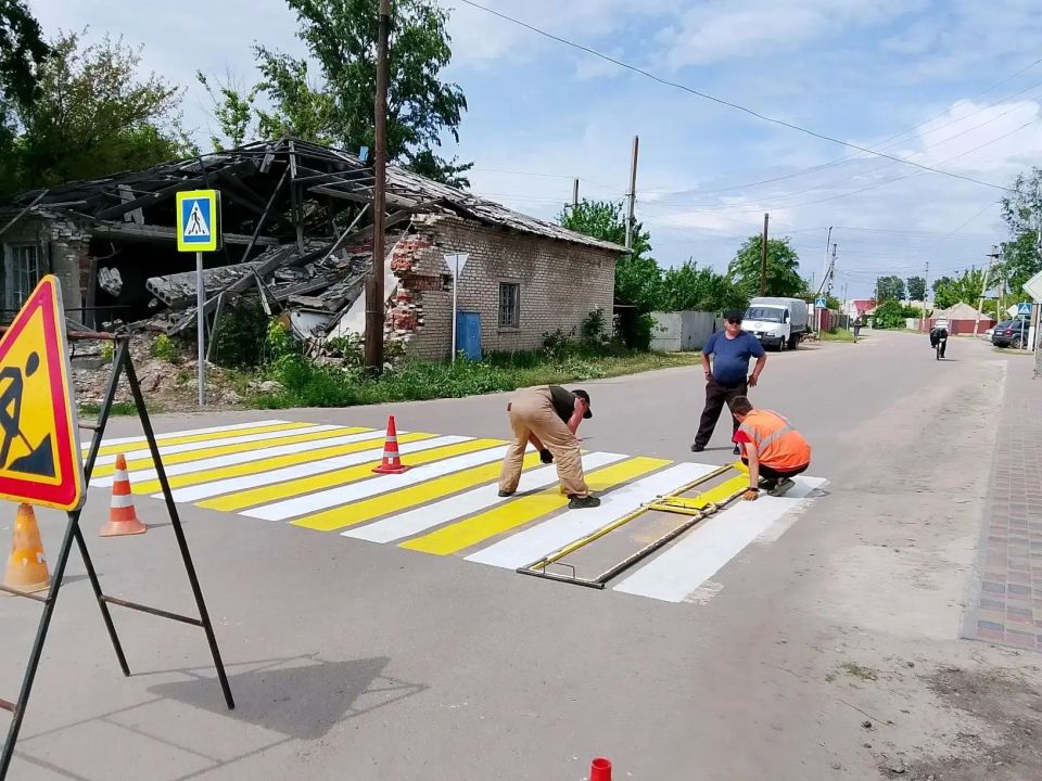 Работники МБУ Центр "Благоустройство" выполнили комплекс мероприятий, направленных на повышение безопасности дорожного движения и обеспечение чёткого восприятия дорожной информации водителями и пешеходами Работники МБУ Центр "Благоустройство" выполнили комплекс мероприятий, направленных на повышение безопасности дорожного движения и обеспечение чёткого восприятия дорожной информации водителями и пешеходами