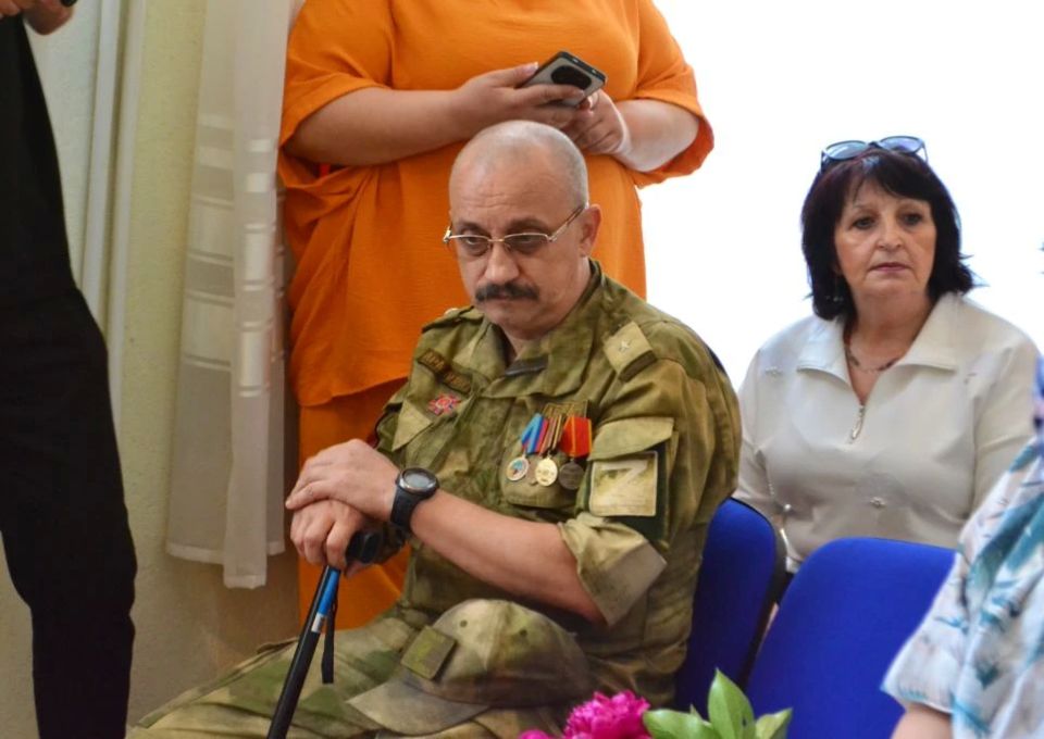 В луганской школе № 53 прошёл последний звонок В луганской школе № 53 прошёл последний звонок
