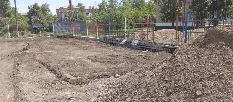 Андрей Рубанцов: В РОВЕНЬКАХ ПРОДОЛЖАЕТСЯ БЛАГОУСТРОЙСТВО ОБЩЕСТВЕННОЙ ТЕРРИТОРИИ В РАЙОНЕ ШКОЛЫ № 6