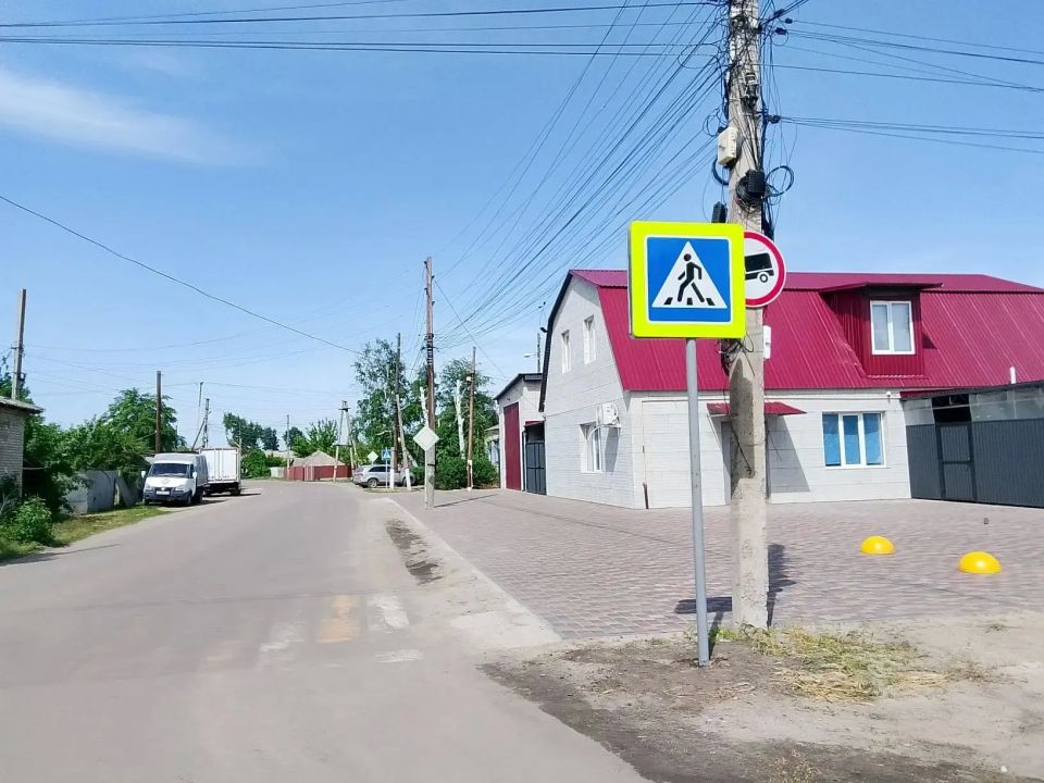 Работники МБУ Центр "Благоустройство" выполнили комплекс мероприятий, направленных на повышение безопасности дорожного движения и обеспечение чёткого восприятия дорожной информации водителями и пешеходами Работники МБУ Центр "Благоустройство" выполнили комплекс мероприятий, направленных на повышение безопасности дорожного движения и обеспечение чёткого восприятия дорожной информации водителями и пешеходами