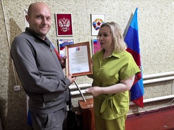Сегодня начальник Тепловского отдела жизнеобеспечения, секретарь первичного отделения «Единая Россия» Прологаева Татьяна поздравила предпринимателей с профессиональным праздником