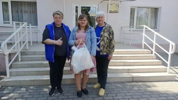 Светлана Гизай: В рамках партакции «Zа Победу» вместе с активистами Славяносербского отделения партии "Единая Россия" провели сбор и передали на фронт одноразовую посуду