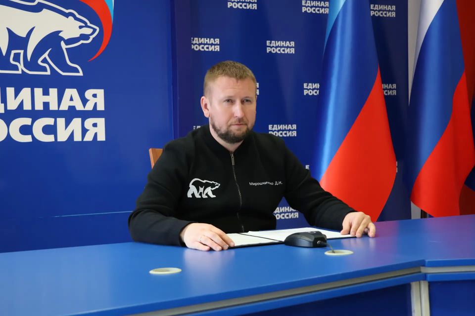 В ЛНР продолжается электронное предварительное голосование Единой России