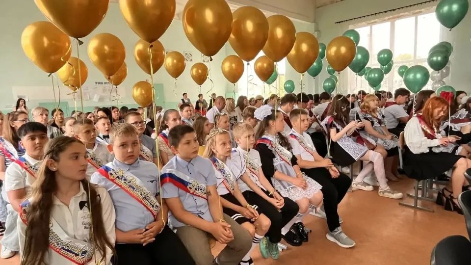 В школах Краснодонщины прозвенел последний звонок