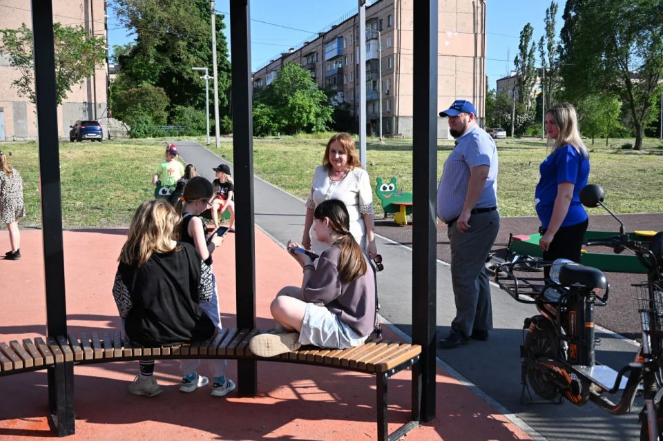 "Аллея Возрождения" в м-не "Молодёжный": от мечты - к реальности "Аллея Возрождения" в м-не "Молодёжный": от мечты - к реальности